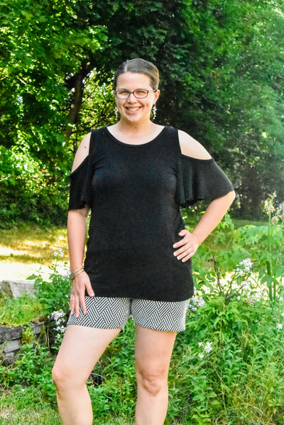 Hack a slimming look with the Gardenia and Phlox pattern mash-up!